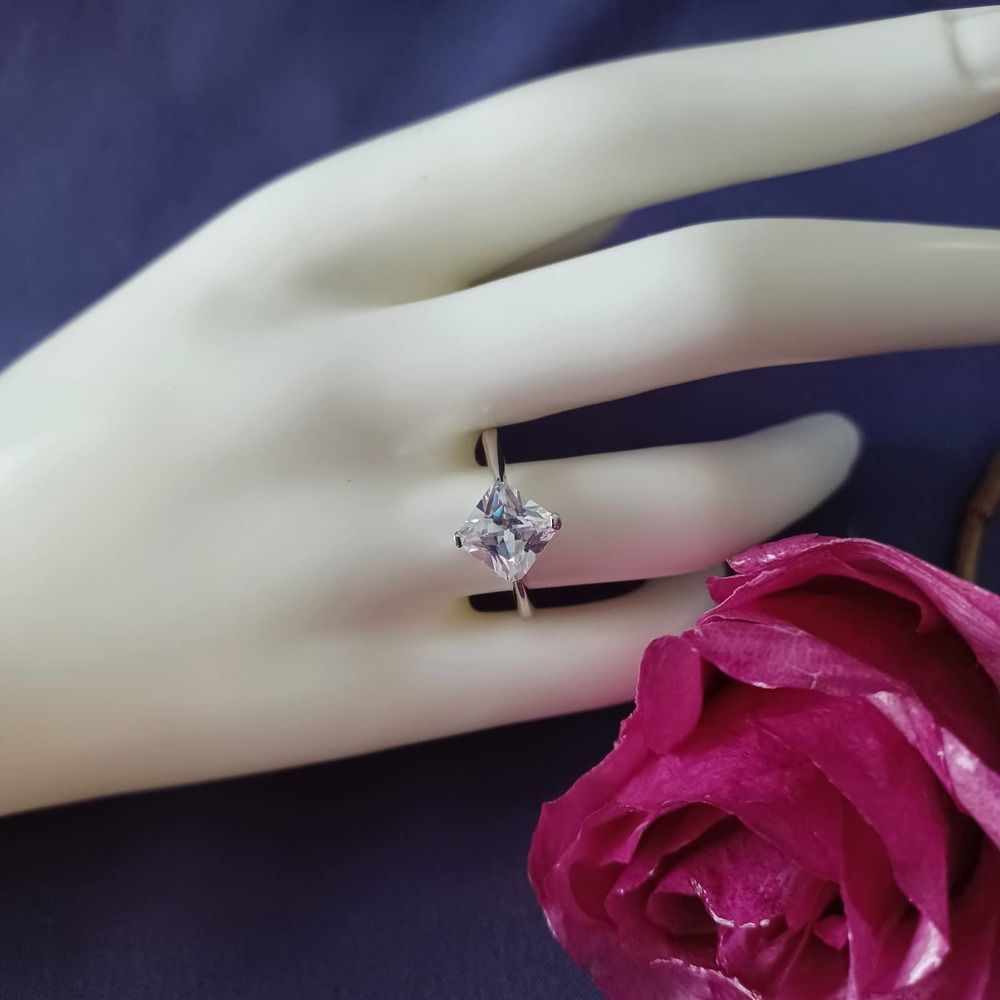 Swarovski Elements - Size 8½ - Silver tone ring as pictured